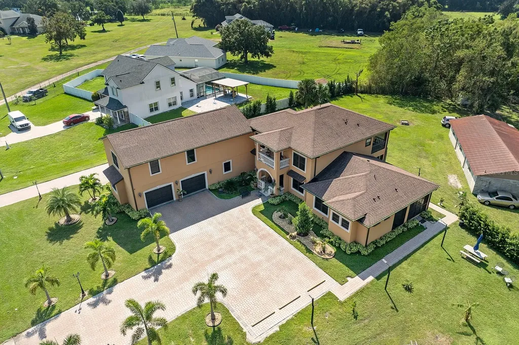 3211 Lakeshore Boulevard St Cloud FL 34769