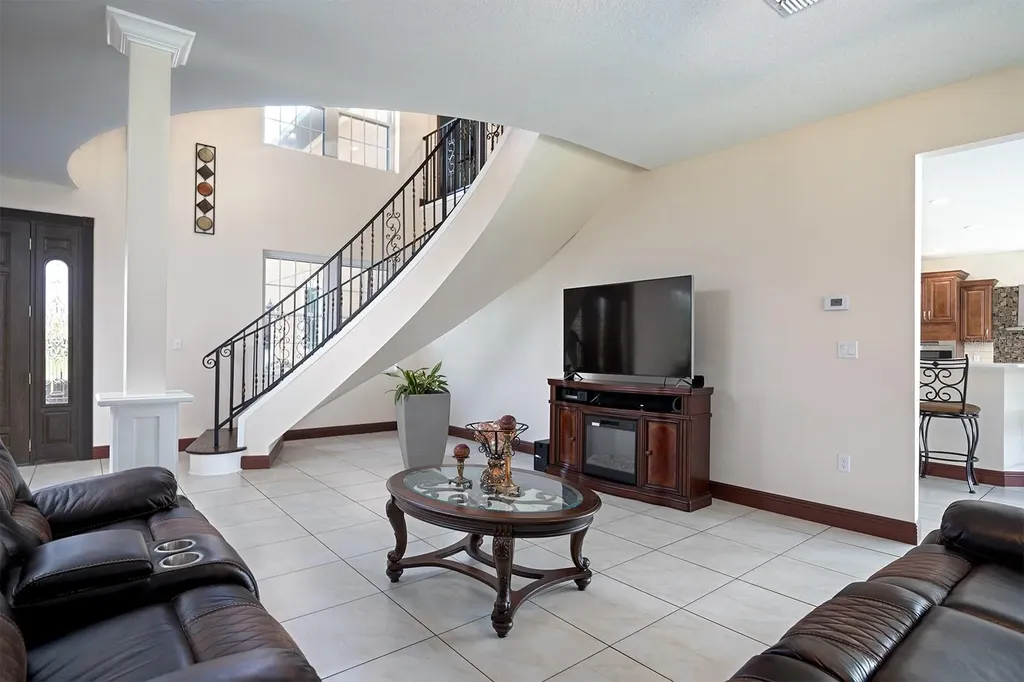 3211 Lakeshore Boulevard St Cloud FL 34769