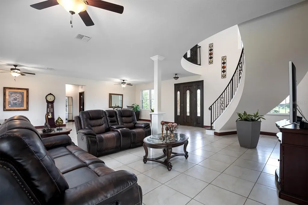 3211 Lakeshore Boulevard St Cloud FL 34769