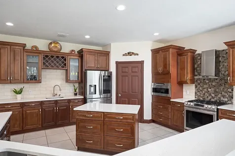 3211 Lakeshore Boulevard St Cloud FL 34769