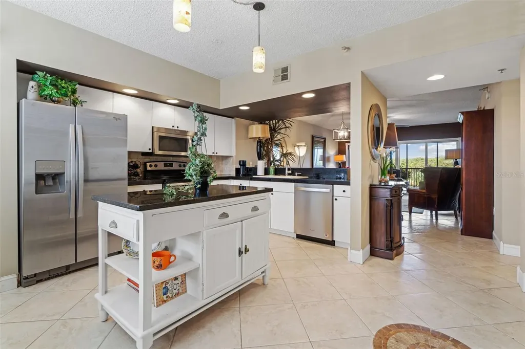6450 Shoreline Drive St Petersburg FL 33708
