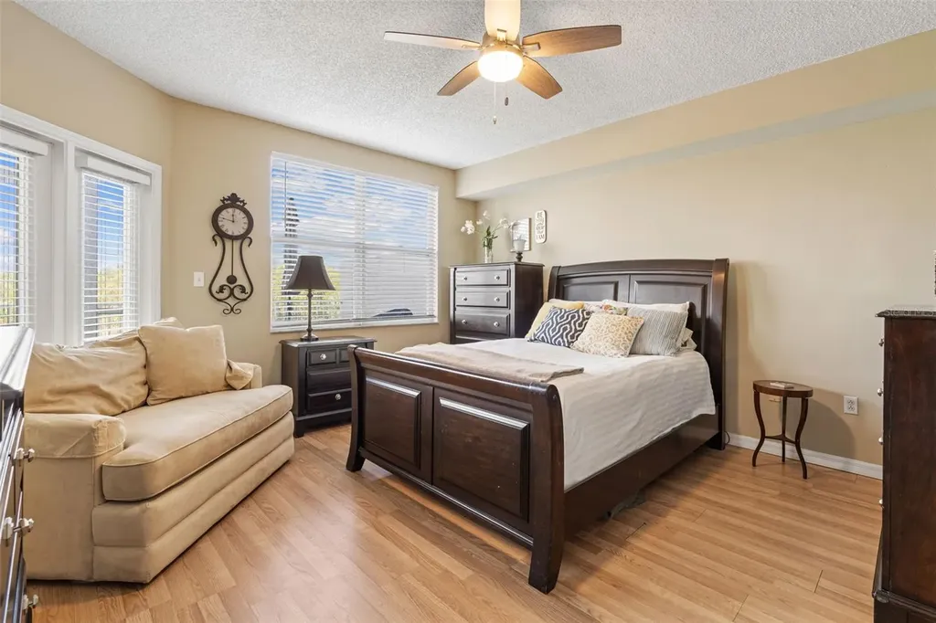 6450 Shoreline Drive St Petersburg FL 33708