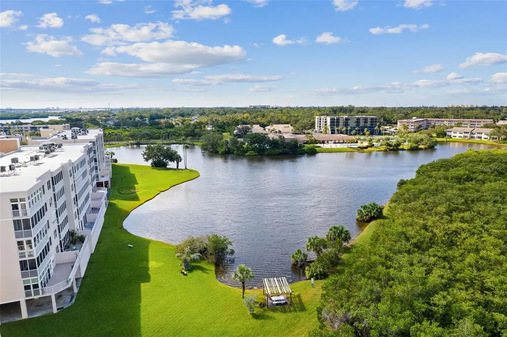 6450 Shoreline Drive St Petersburg FL 33708