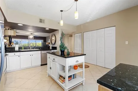 6450 Shoreline Drive St Petersburg FL 33708