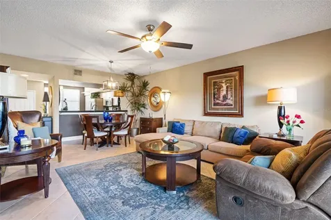 6450 Shoreline Drive St Petersburg FL 33708