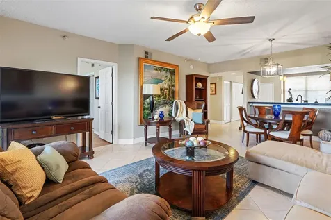 6450 Shoreline Drive St Petersburg FL 33708
