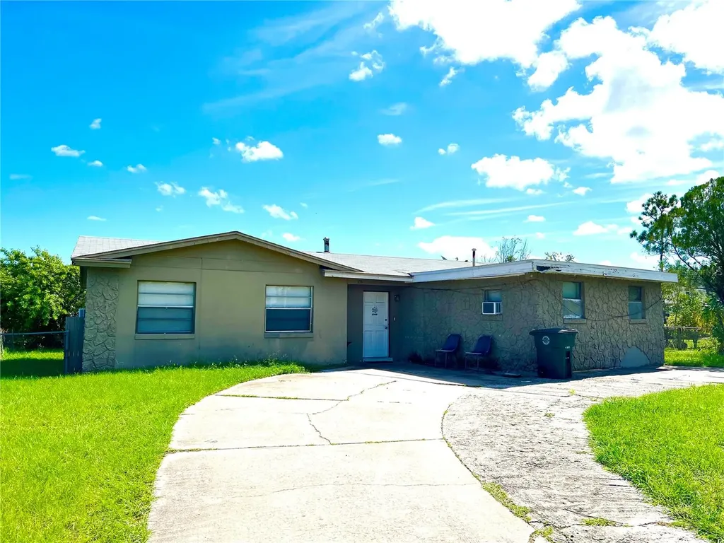 1051 E Patrick Circle Daytona Beach FL 32117