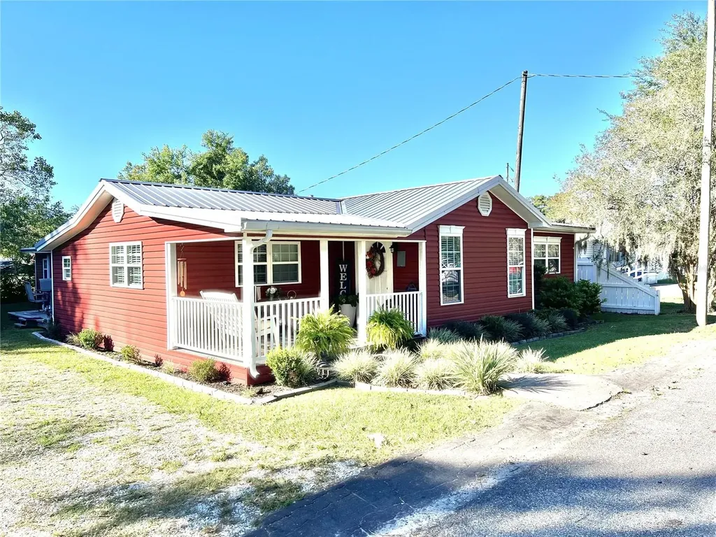 126 E Reid Avenue Wewahitchka FL 32465