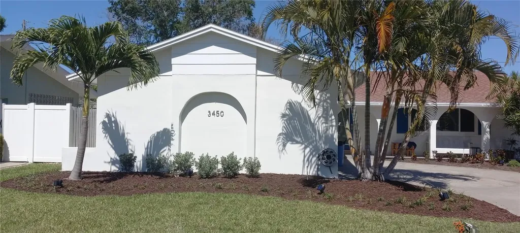 3450 Bayshore Boulevard NE St Petersburg FL 33703