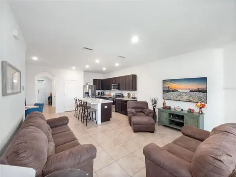 212 Feltrim Reserve Boulevard Davenport FL 33837