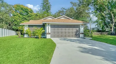8212 Country Oaks Court Sarasota FL 34243