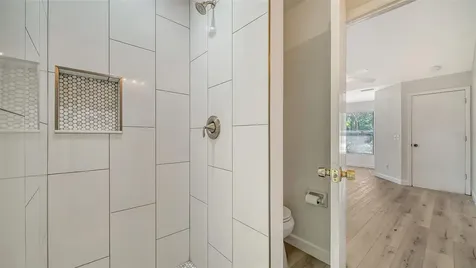 8212 Country Oaks Court Sarasota FL 34243