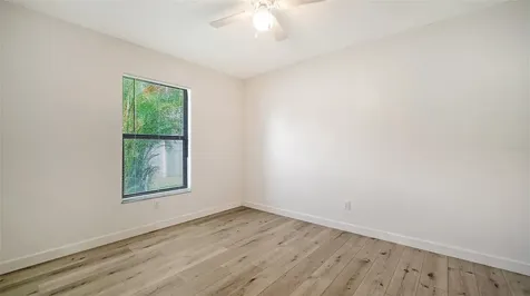 8212 Country Oaks Court Sarasota FL 34243