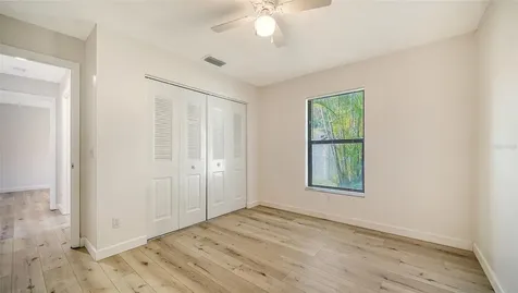 8212 Country Oaks Court Sarasota FL 34243