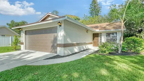 8212 Country Oaks Court Sarasota FL 34243