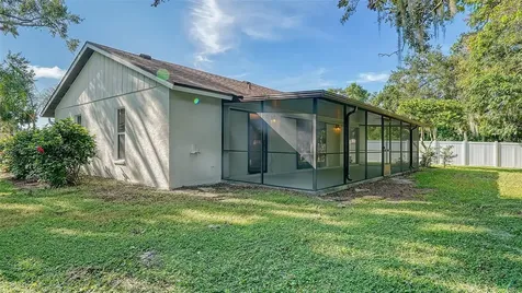 8212 Country Oaks Court Sarasota FL 34243