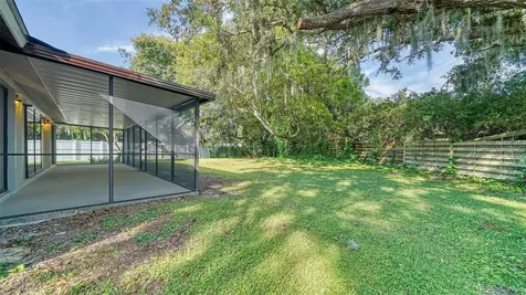 8212 Country Oaks Court Sarasota FL 34243