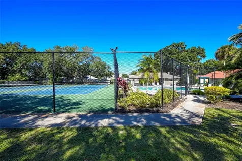 8212 Country Oaks Court Sarasota FL 34243