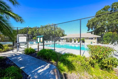 8212 Country Oaks Court Sarasota FL 34243
