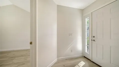 8212 Country Oaks Court Sarasota FL 34243