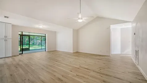 8212 Country Oaks Court Sarasota FL 34243