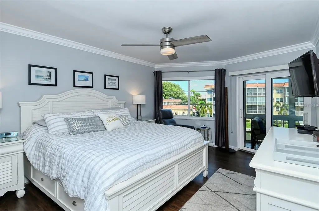 1215 S Portofino Drive N Sarasota FL 34242