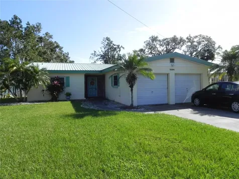 2201 W Pilaklakaha Avenue Auburndale FL 33823