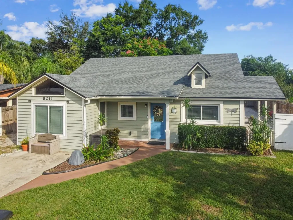 8211 Alveron Avenue Orlando FL 32817