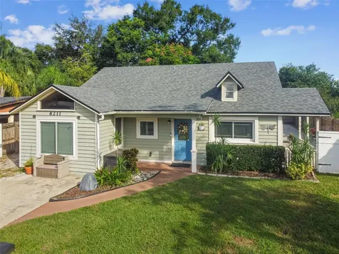 8211 Alveron Avenue Orlando FL 32817