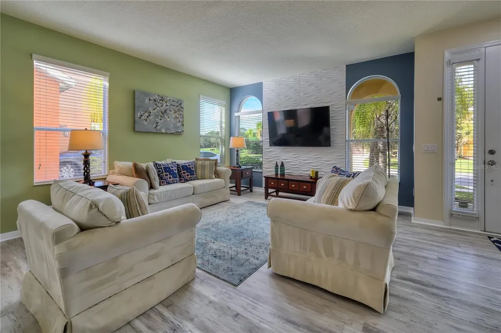 221 Las Fuentes Drive Kissimmee FL 34746