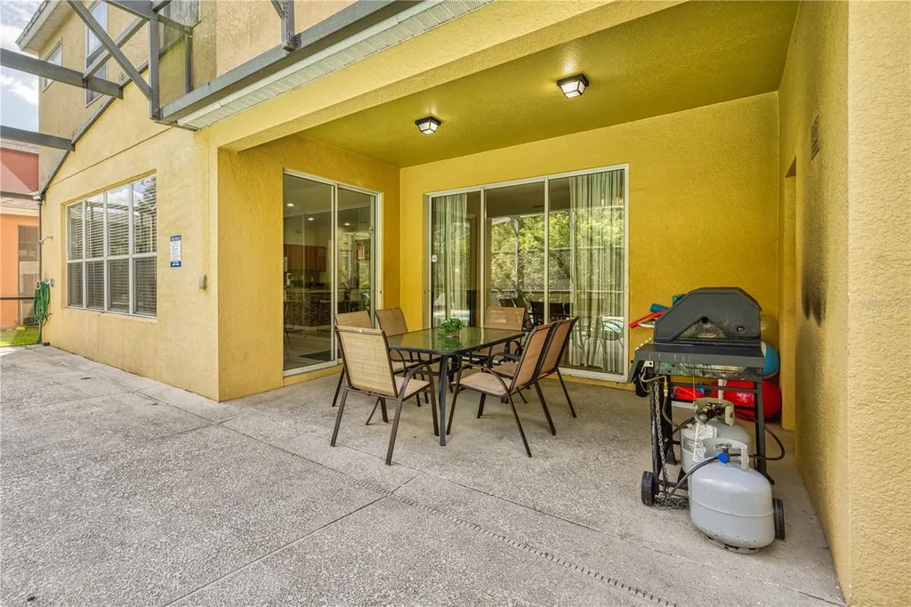 221 Las Fuentes Drive Kissimmee FL 34746