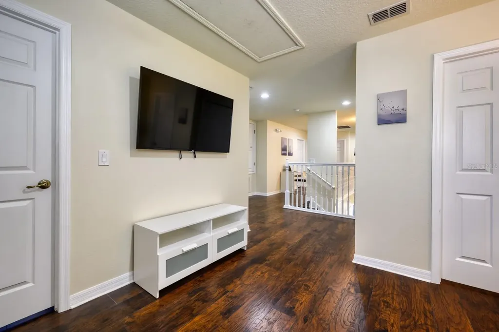 221 Las Fuentes Drive Kissimmee FL 34746