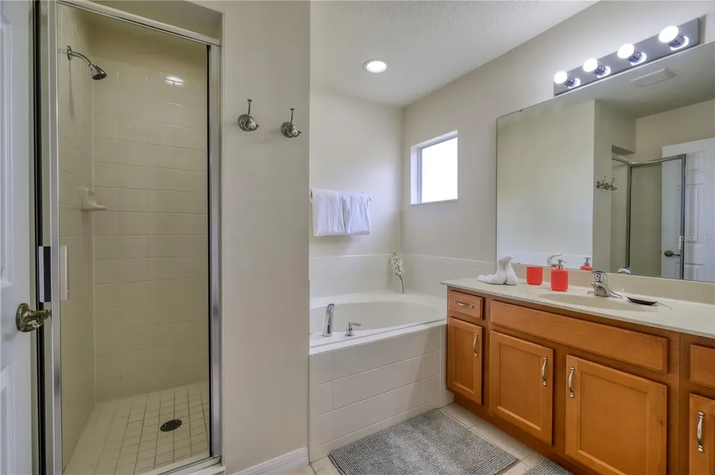221 Las Fuentes Drive Kissimmee FL 34746