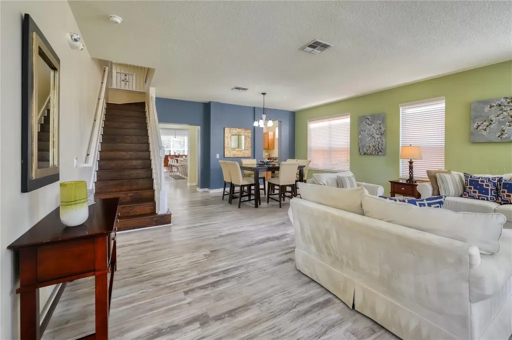 221 Las Fuentes Drive Kissimmee FL 34746