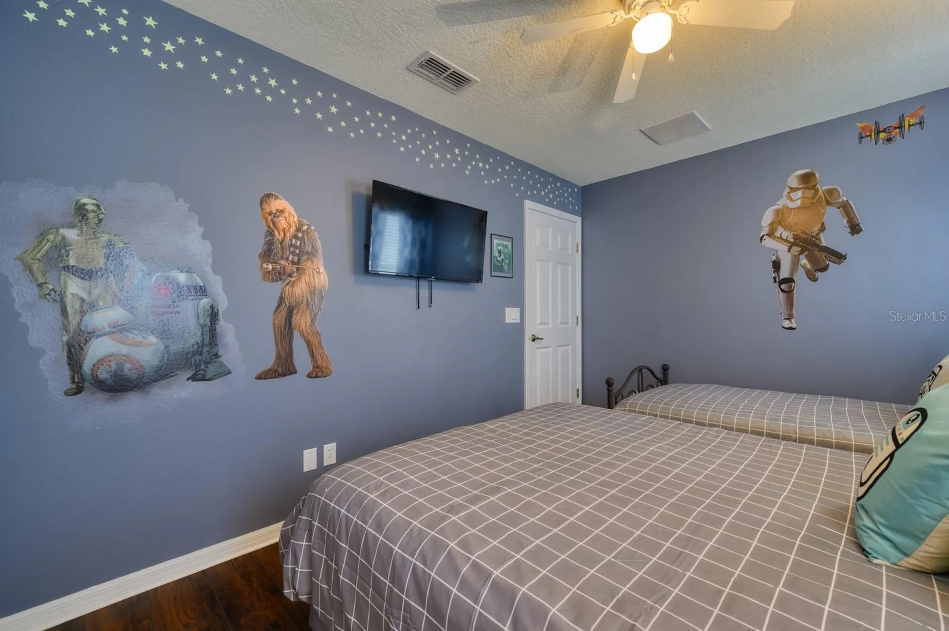 221 Las Fuentes Drive Kissimmee FL 34746