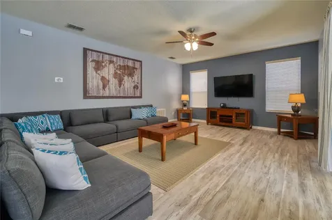 221 Las Fuentes Drive Kissimmee FL 34746
