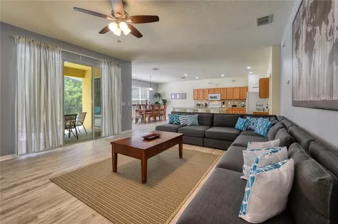 221 Las Fuentes Drive Kissimmee FL 34746