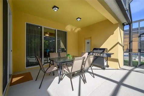 221 Las Fuentes Drive Kissimmee FL 34746