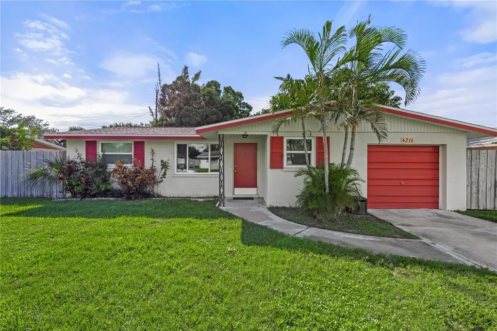 6216 Pauline Avenue Sarasota FL 34231