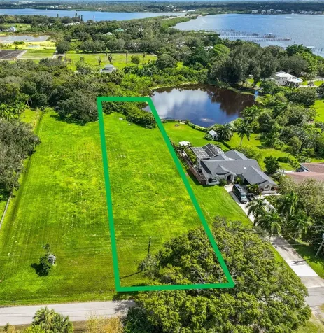 1480 Center Road Terra Ceia FL 34250