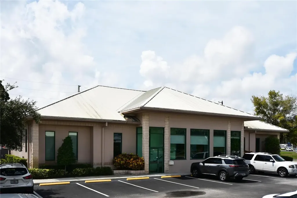 8208 Us Highway 19 Port Richey FL 34668