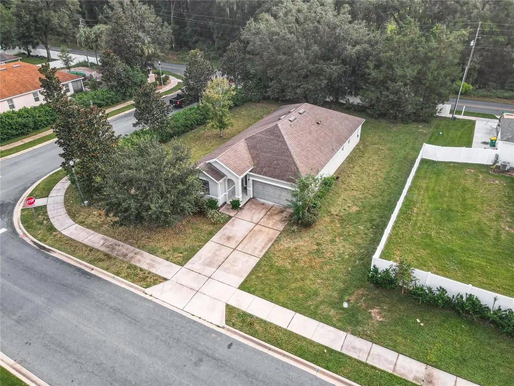 701 Gordonia Court Deland FL 32724