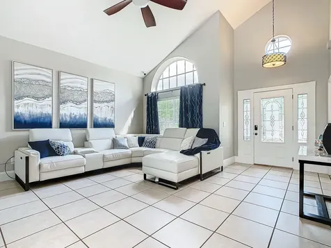 118 Hidden Springs Circle Kissimmee FL 34743