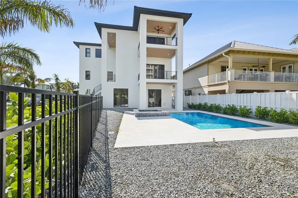 116 Wimbledon Court Redington Shores FL 33708