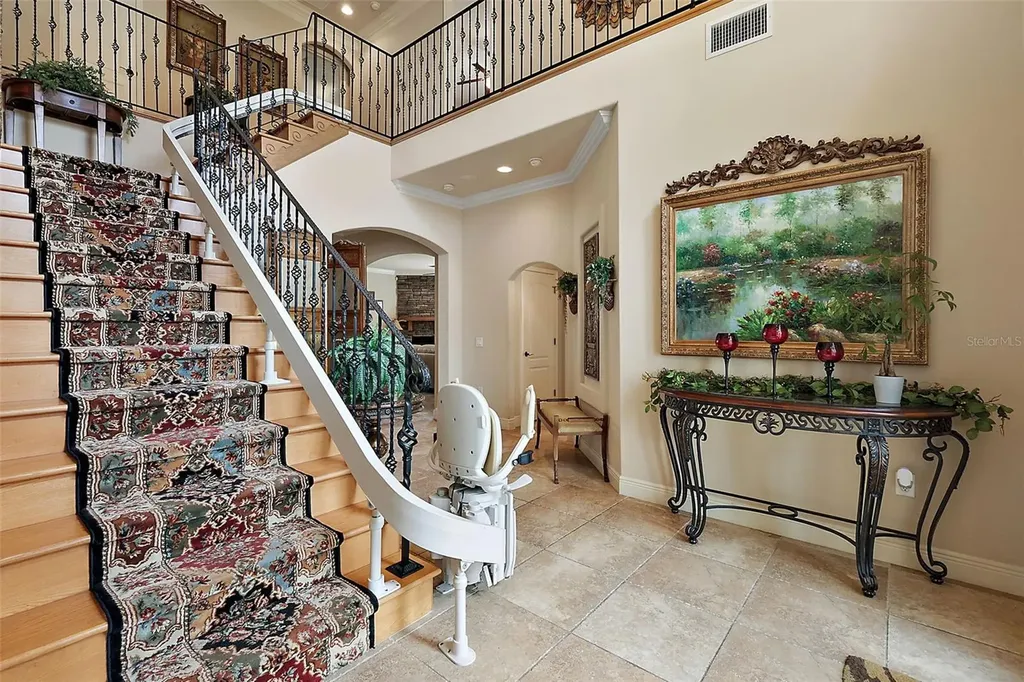 212 Crestrun Loop Leesburg FL 34748