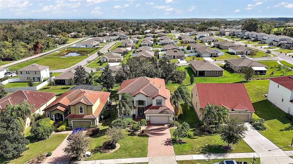 212 Crestrun Loop Leesburg FL 34748