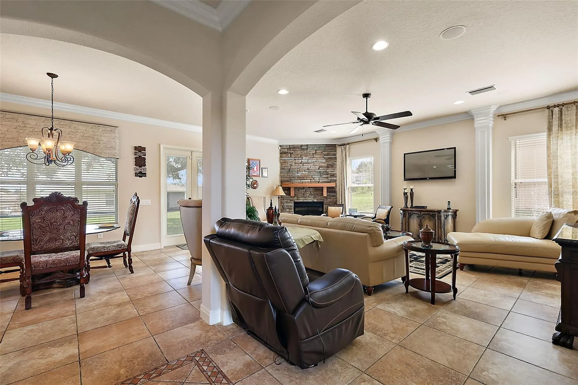 212 Crestrun Loop Leesburg FL 34748