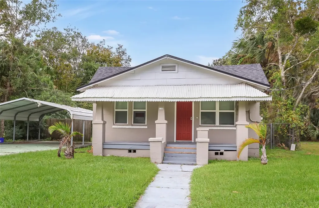 1106 S Locust Avenue Sanford FL 32771