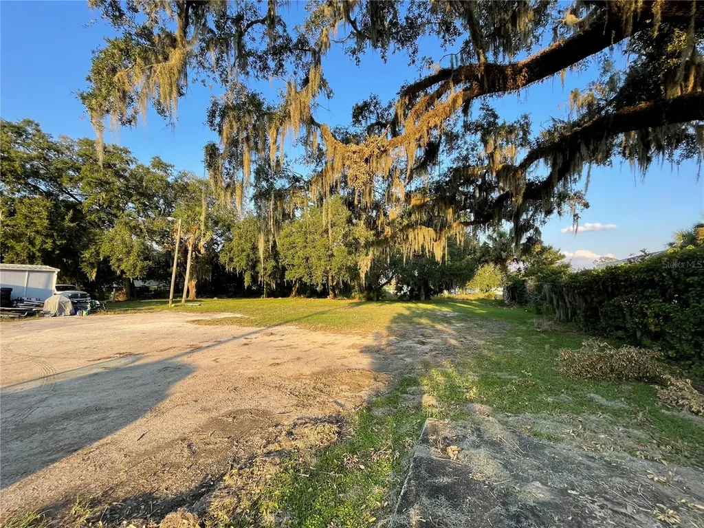 830 S Main Street Wildwood FL 34785