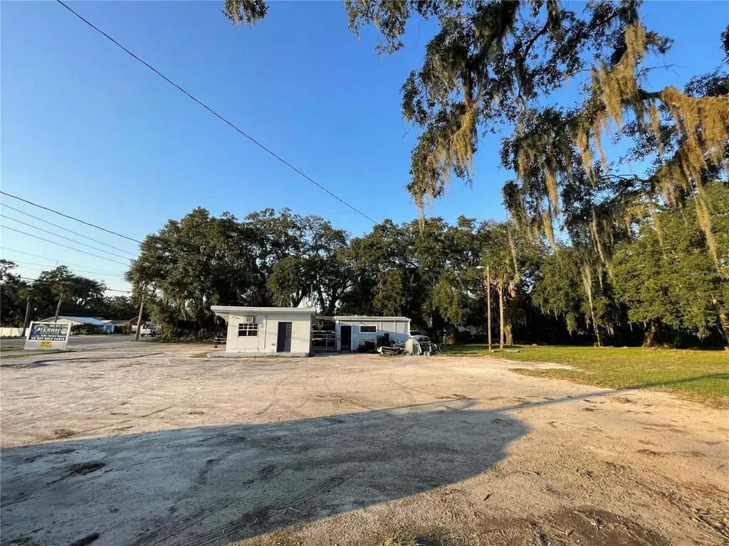 830 S Main Street Wildwood FL 34785